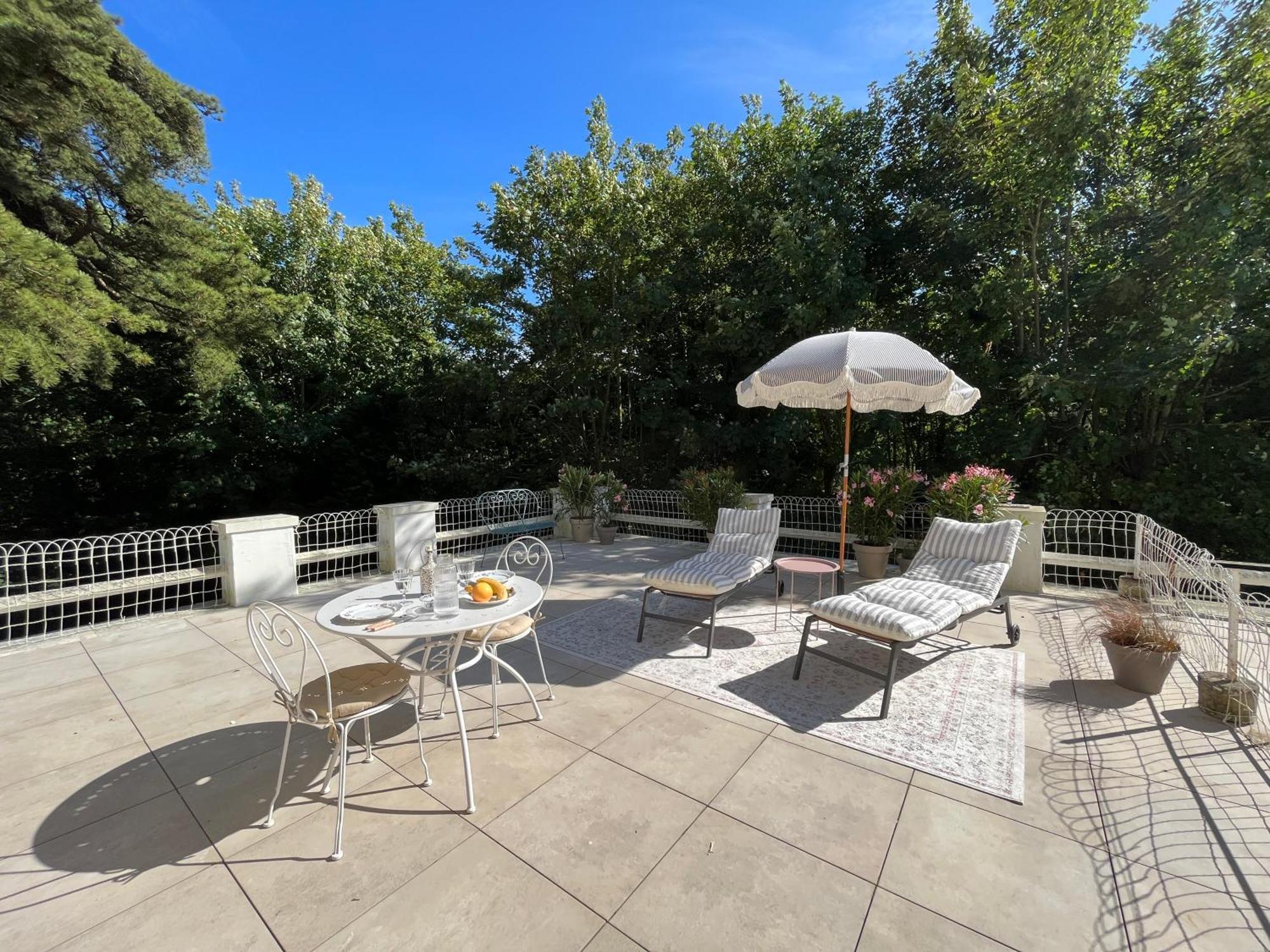 Suite Avec Grande Terrasse Et Parc - Gite Classe 4 Etoiles Etretat Exterior photo